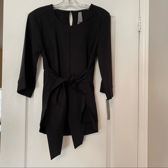 Versatile belted top - Picture 2 of 5